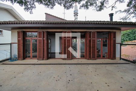 Casa à venda com 300m², 3 quartos e 3 vagas Casa à venda com 300m², 3 quartos e 3 vagasVaranda do Quarto