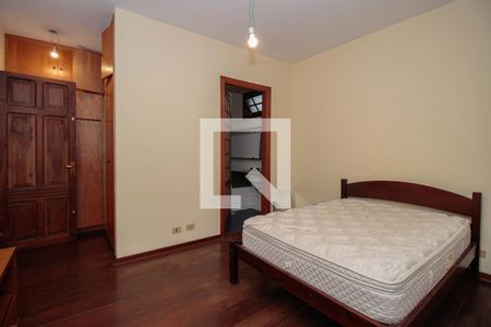 Casa à venda com 300m², 3 quartos e 3 vagas Casa à venda com 300m², 3 quartos e 3 vagasSuíte 1