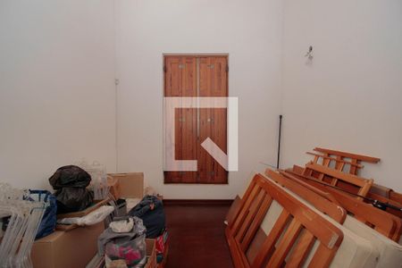 Casa à venda com 300m², 3 quartos e 3 vagas Casa à venda com 300m², 3 quartos e 3 vagasSala de TV