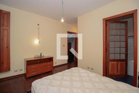 Casa à venda com 300m², 3 quartos e 3 vagas Casa à venda com 300m², 3 quartos e 3 vagasSuíte 1