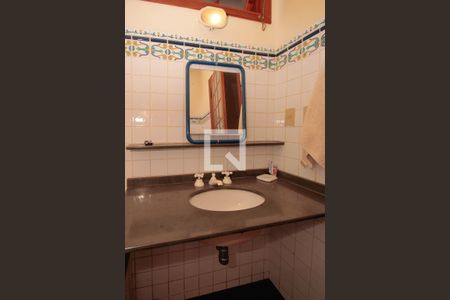 Casa à venda com 300m², 3 quartos e 3 vagas Casa à venda com 300m², 3 quartos e 3 vagasBanheiro da Suíte 1