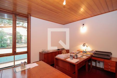 Casa à venda com 300m², 3 quartos e 3 vagas Casa à venda com 300m², 3 quartos e 3 vagasSuíte 2