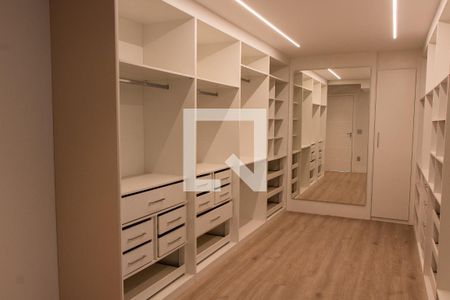 Apartamento à venda com 276m², 4 quartos e 4 vagasCLOSET SUITE 1