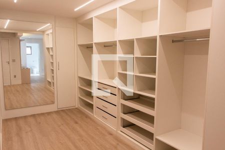 Apartamento à venda com 276m², 4 quartos e 4 vagasCLOSET SUITE 1