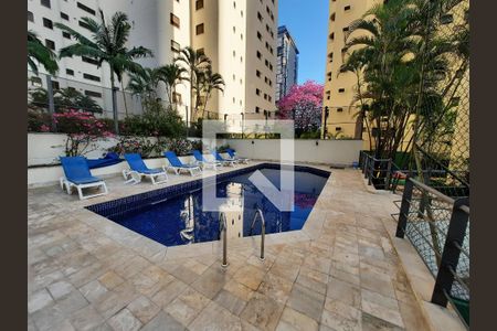 Apartamento para alugar com 236m², 4 quartos e 4 vagasÁrea comum - Piscina