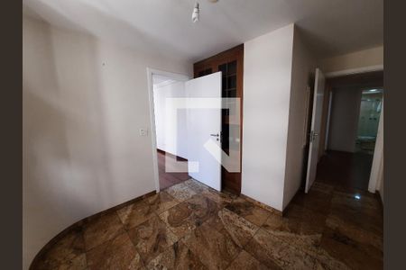 Apartamento para alugar com 236m², 4 quartos e 4 vagasCopa