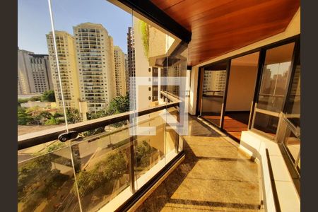 Varanda da Sala de apartamento para alugar com 4 quartos, 236m² em Indianópolis, São Paulo
