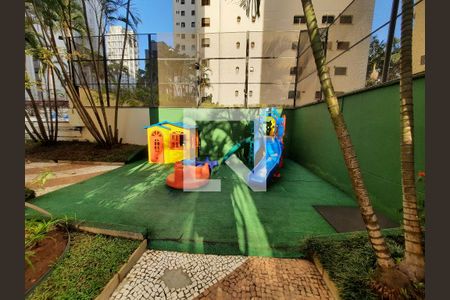 Apartamento para alugar com 236m², 4 quartos e 4 vagasÁrea comum - Playground