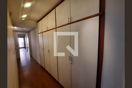 Apartamento para alugar com 236m², 4 quartos e 4 vagasCorredor