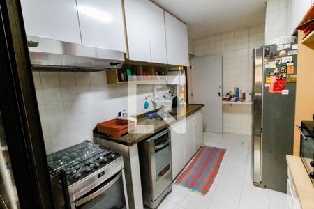 Apartamento à venda com 119m², 3 quartos e 2 vagasCozinha - Armários