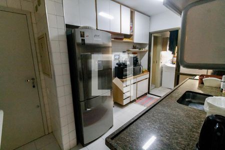 Apartamento à venda com 119m², 3 quartos e 2 vagasCozinha - Armários