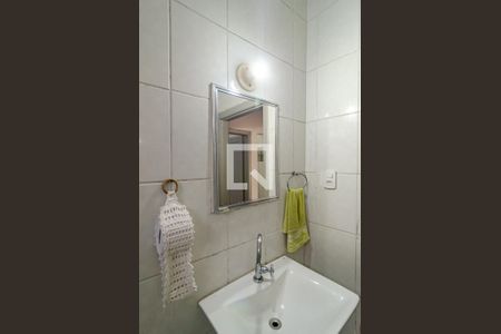 Casa para alugar com 190m², 3 quartos e 1 vaga Casa para alugar com 190m², 3 quartos e 1 vagaBanheiro Social 2