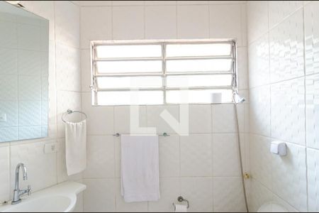 Casa para alugar com 190m², 3 quartos e 1 vaga Casa para alugar com 190m², 3 quartos e 1 vagaBanheiro da Suíte