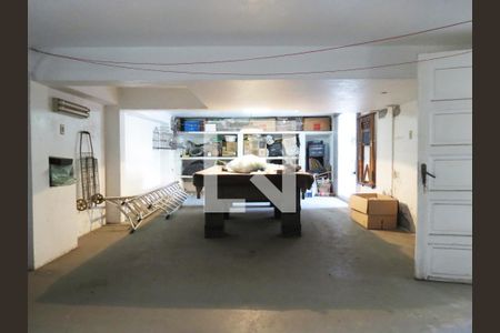 Casa à venda com 400m², 5 quartos e 4 vagasQuarto Externo