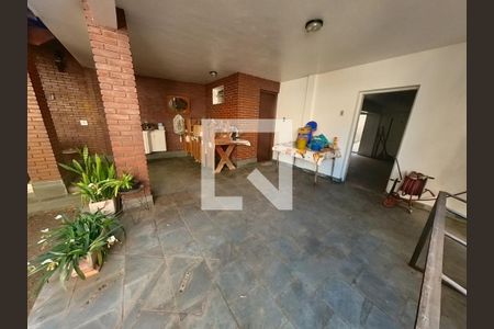 Casa à venda com 400m², 5 quartos e 4 vagasQuintal