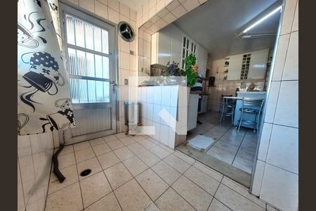 Casa à venda com 400m², 5 quartos e 4 vagasCozinha/Entrada Quintal dos Fundos