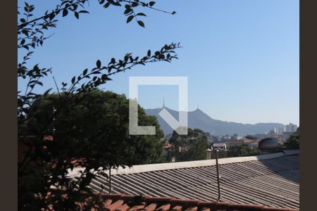 Casa à venda com 400m², 5 quartos e 4 vagasVaranda dos Fundos - Vista