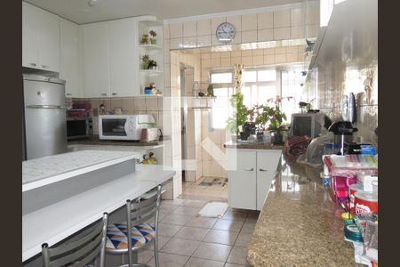 Casa à venda com 400m², 5 quartos e 4 vagasCozinha