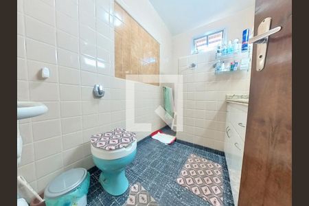 Casa à venda com 400m², 5 quartos e 4 vagasBanheiro Social 1