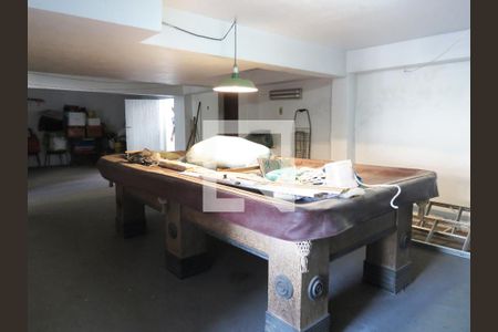 Casa à venda com 400m², 5 quartos e 4 vagasQuarto Externo