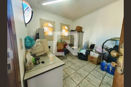 Casa à venda com 400m², 5 quartos e 4 vagasQuarto Externo Varanda dos Fundos