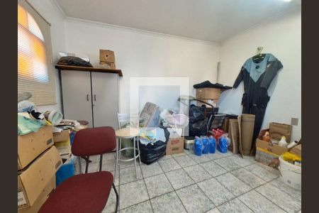 Casa à venda com 400m², 5 quartos e 4 vagasQuarto Externo Varanda dos Fundos