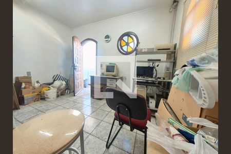 Casa à venda com 400m², 5 quartos e 4 vagasQuarto Externo Varanda dos Fundos