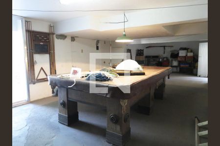 Casa à venda com 400m², 5 quartos e 4 vagasQuarto Externo