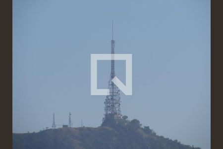 Casa à venda com 400m², 5 quartos e 4 vagasVaranda dos Fundos - Vista