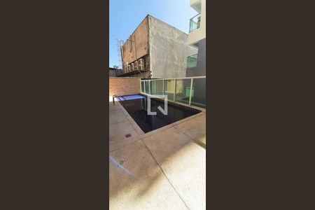 Apartamento à venda com 57m², 2 quartos e 1 vaga Apartamento à venda com 57m², 2 quartos e 1 vagaÁrea comum - Piscina