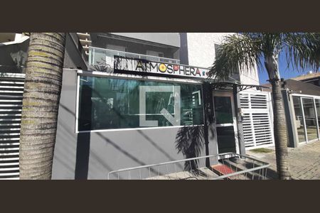 Apartamento à venda com 57m², 2 quartos e 1 vaga Apartamento à venda com 57m², 2 quartos e 1 vagaFachada do Prédio