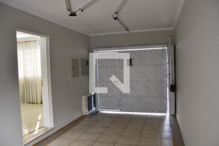 Casa para alugar com 180m², 3 quartos e 2 vagas Casa para alugar com 180m², 3 quartos e 2 vagasGaragem