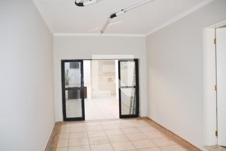 Casa para alugar com 180m², 3 quartos e 2 vagas Casa para alugar com 180m², 3 quartos e 2 vagasGaragem