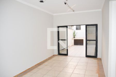 Casa para alugar com 180m², 3 quartos e 2 vagas Casa para alugar com 180m², 3 quartos e 2 vagasGaragem