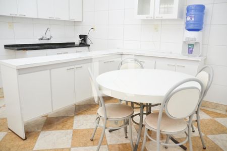 Casa para alugar com 180m², 3 quartos e 2 vagas Casa para alugar com 180m², 3 quartos e 2 vagasCozinha
