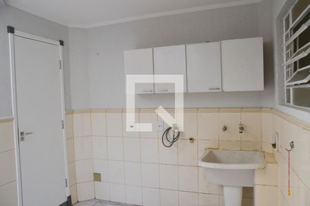 Casa para alugar com 180m², 3 quartos e 2 vagas Casa para alugar com 180m², 3 quartos e 2 vagasÁrea de Serviço