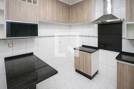 Casa para alugar com 106m², 3 quartos e 2 vagasCozinha
