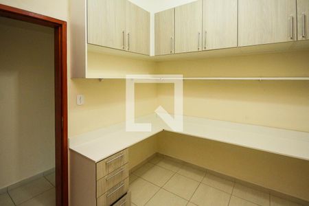 Casa para alugar com 106m², 3 quartos e 2 vagasSuite 02