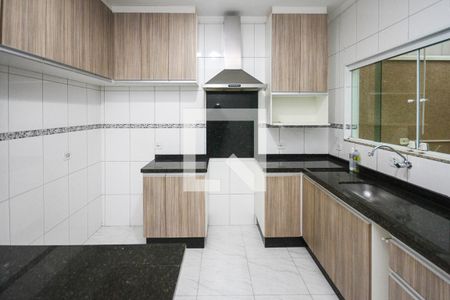 Casa para alugar com 106m², 3 quartos e 2 vagasCozinha