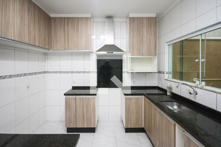 Casa para alugar com 106m², 3 quartos e 2 vagasCozinha