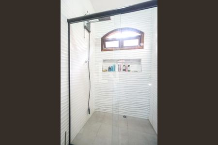 Casa à venda com 370m², 3 quartos e 4 vagasBanheiro da suíte