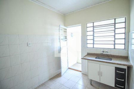 Cozinha de casa para alugar com 1 quarto, 40m² em Vila Invernada, São Paulo