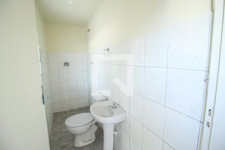 banheiro de casa para alugar com 1 quarto, 40m² em Vila Invernada, São Paulo