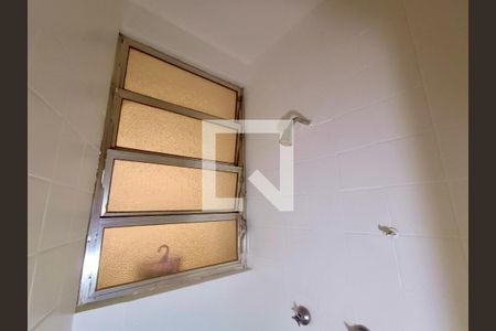 Apartamento à venda com 90m², 3 quartos e sem vaga Apartamento à venda com 90m², 3 quartos e sem vagaBanheiro social