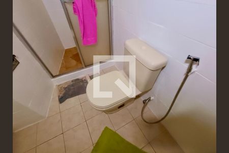 Apartamento à venda com 90m², 3 quartos e sem vaga Apartamento à venda com 90m², 3 quartos e sem vagaBanheiro social