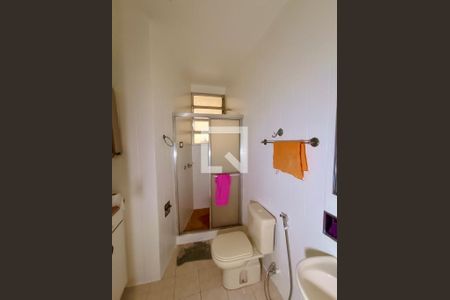 Apartamento à venda com 90m², 3 quartos e sem vaga Apartamento à venda com 90m², 3 quartos e sem vagaBanheiro social