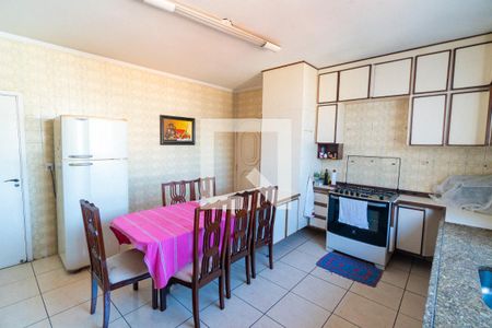 Casa à venda com 288m², 4 quartos e 2 vagasCozinha