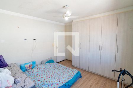 Casa à venda com 288m², 4 quartos e 2 vagasQuarto 2