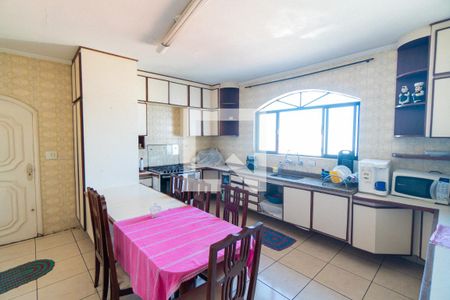 Casa à venda com 288m², 4 quartos e 2 vagasCozinha