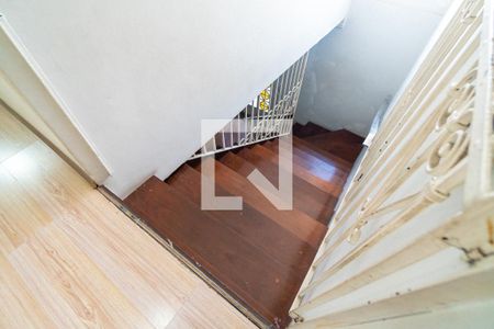 Casa à venda com 288m², 4 quartos e 2 vagasEscada